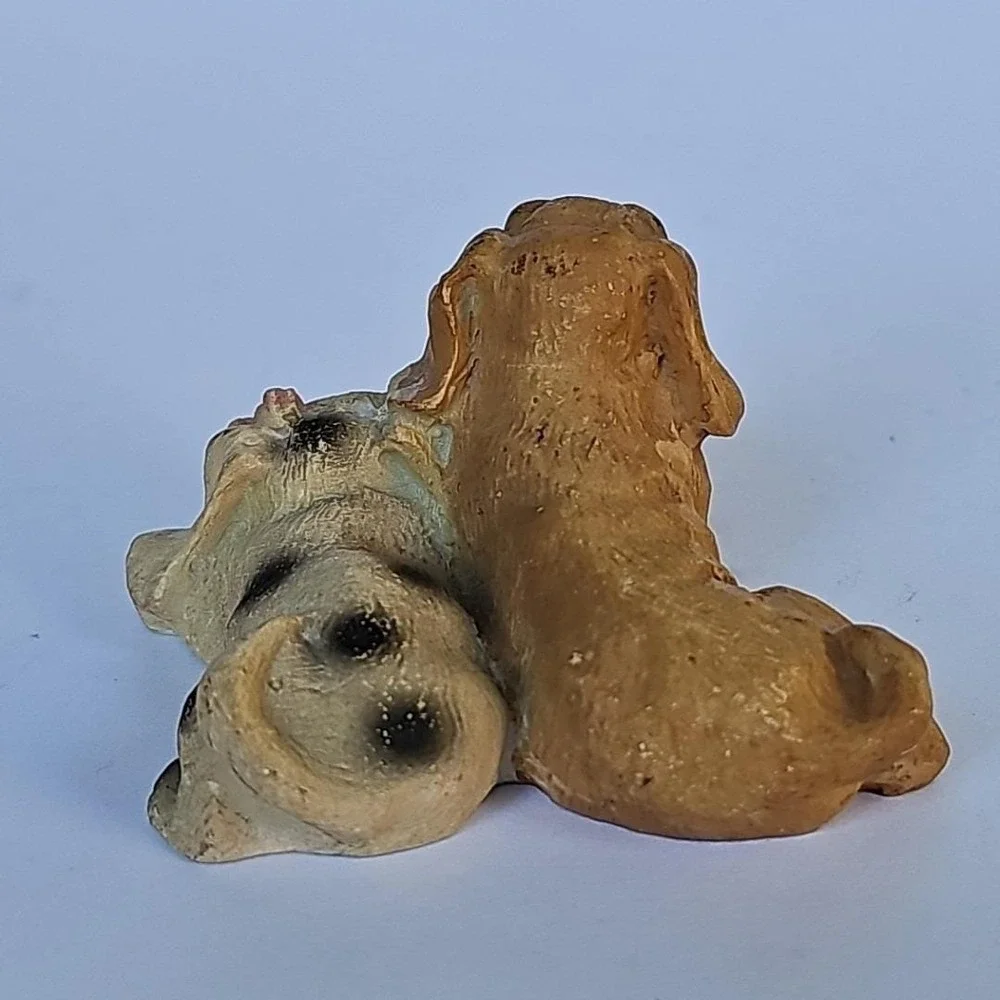 Vintage Mini Dachshund Cocker Spaniel Puppy Resin Dog Figurine Laying Down 1629